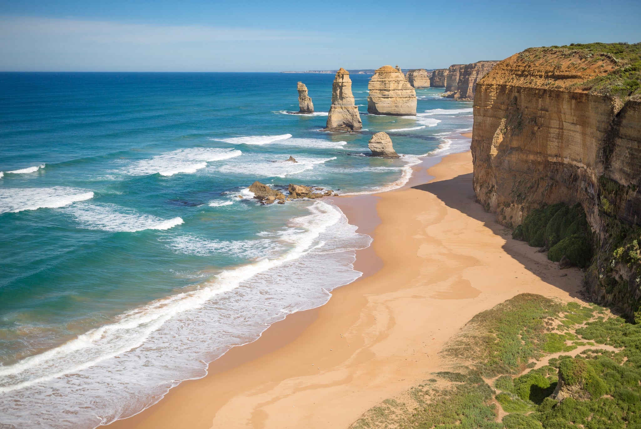 Australian coastline banner for migration and English courses