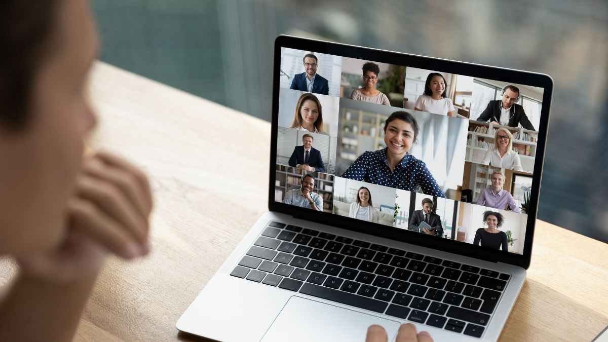 One-on-one online English lessons with experienced teachers for General English, IELTS, PTE and CELPIP